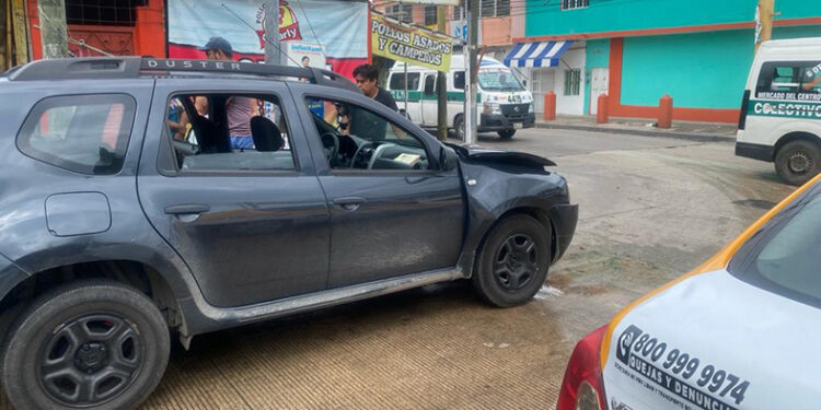 Semaforazo deja cuantiosos daños