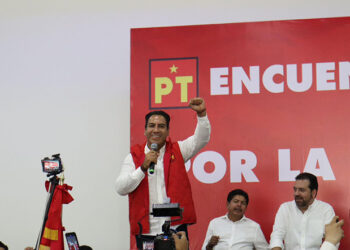 Se reunió con integrantes del PT
