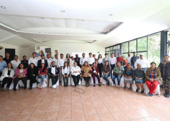 Promueve relevo generacional