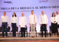Entrega la Medalla al Mérito Médico Chiapas 2023