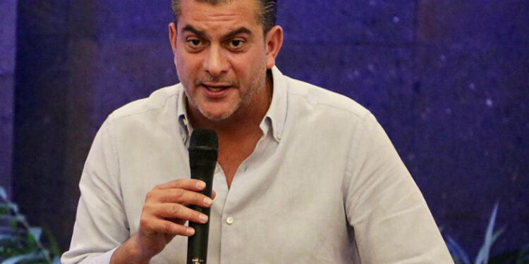 Exhorta a entregar cuentas públicas