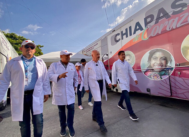 Revolucionaron la atención médica móvil: Dr. Pepe Cruz