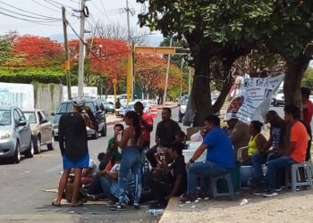 Autoridades de Tuxtla les brindan apoyo