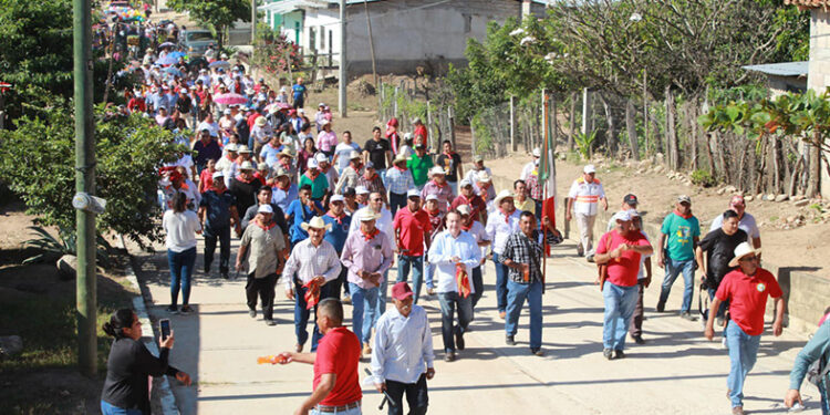 Entrega parque en Agrónomos Mexicanos