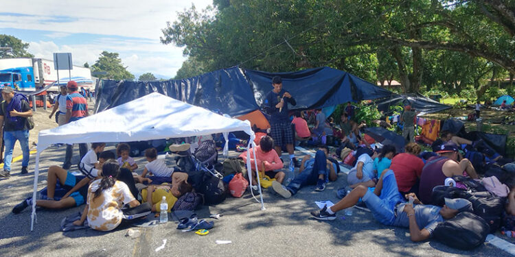 Abandonan campamento