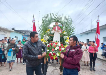 Feligreses marchan