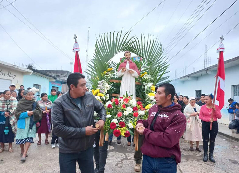 Feligreses marchan