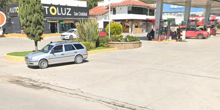 Retienen a funcionarios municipales