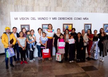Diputada Floralma Gómez Sántiz inauguró la exposición fotográfica “Mi visión del Mundo y mis Derechos como Niña”