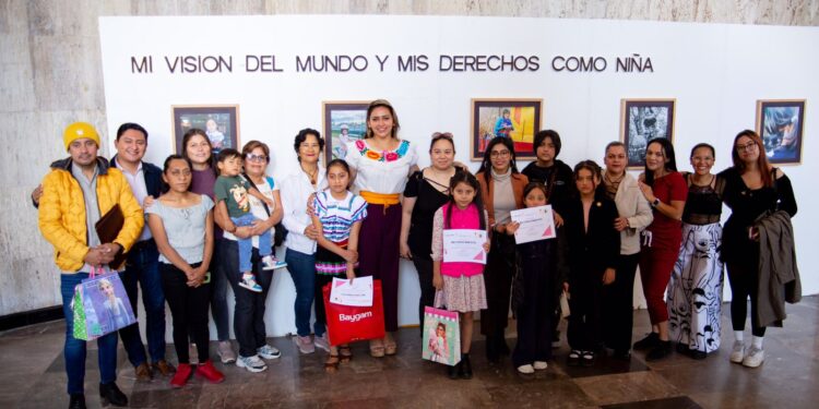 Diputada Floralma Gómez Sántiz inauguró la exposición fotográfica “Mi visión del Mundo y mis Derechos como Niña”