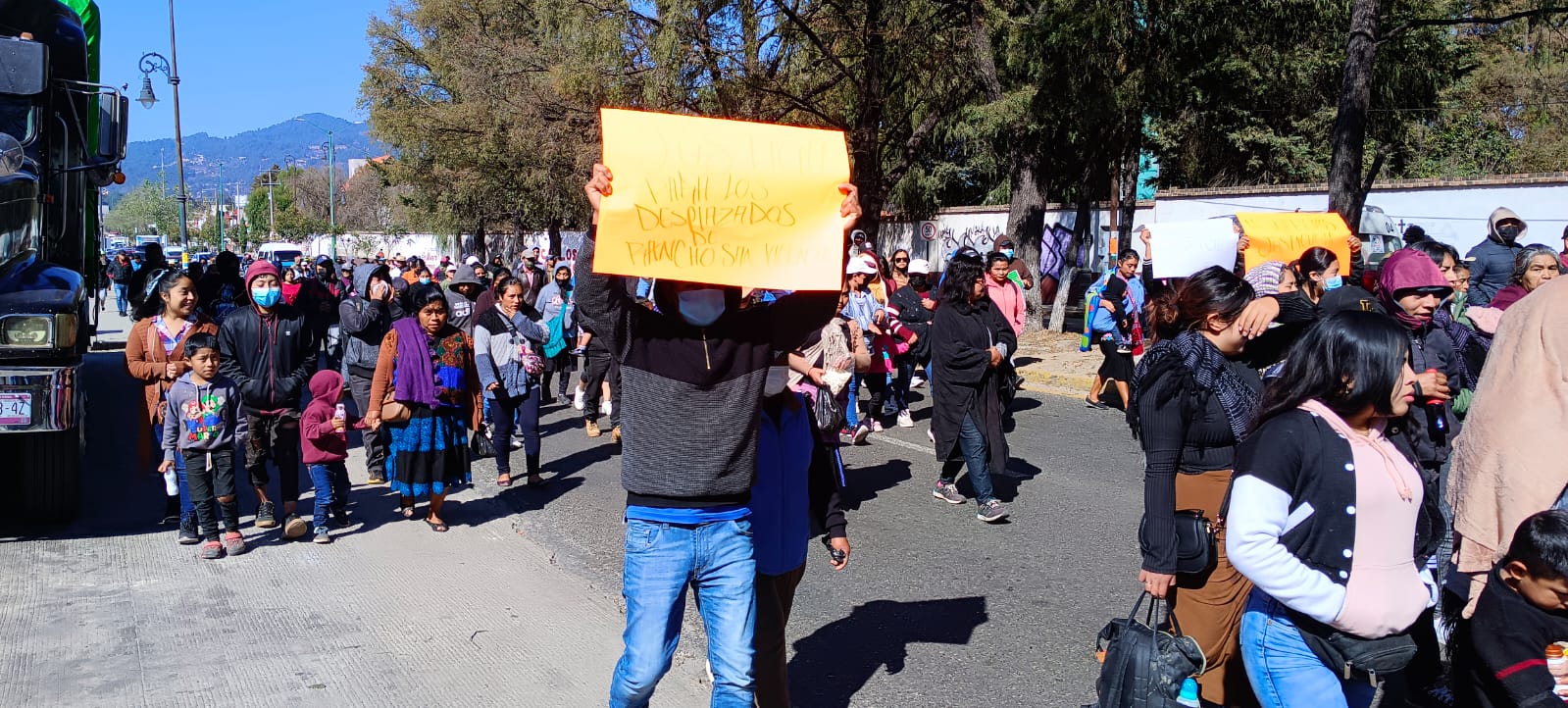 No tienen dónde dormir, piden ser escuchados.