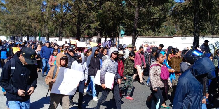 Desplazados de San Vicente marcharon en San Cristóbal