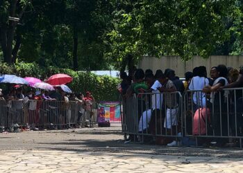 Pese a saturación de migrantes en Tapachula, COMAR se va de vacaciones