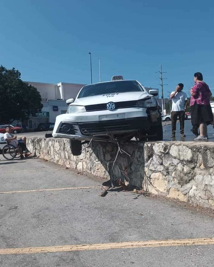 La gente es buena; el taxista que se hizo ‘viral’ luego de que su unidad casi volara por dejarla sin freno en una plaza ubicada al poniente de Tuxtla Gutiérrez, ya recibió su navidad.