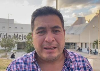Maestros del SNTE exigen pagos, les deben desde 2016