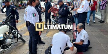  Motorepartidor atropella a adulto mayor frente a la Catedral de San Marcos