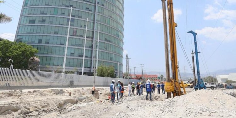 Todavía no queda, Paso a Desnivel “Torre Chiapas”