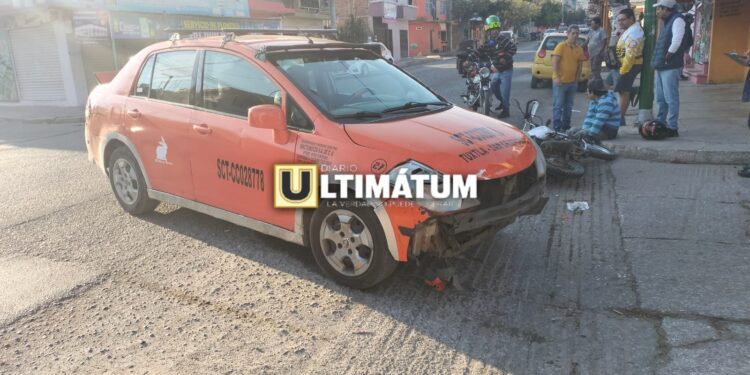 Ocurrió en Tuxtla: taxista foráneo arrolla a motociclista