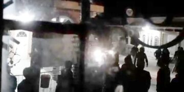 Hubo hasta disparos; piden que las autoridades intervengan para que por la carretera puedan circular camionetas, mototaxis, taxis y transporte de carga.