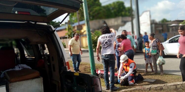 Atiende SAE a un menor atropellado en la central oriente