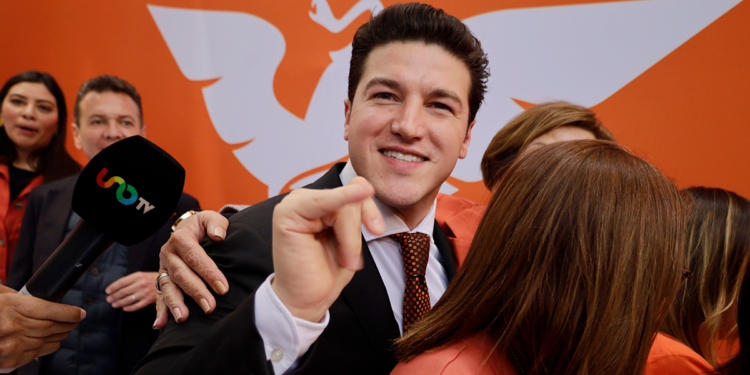 El abuelo colgó los tenis fosfo – fosfo de Sam y Mariana