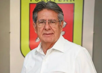 ACÁ ENTRE NOS