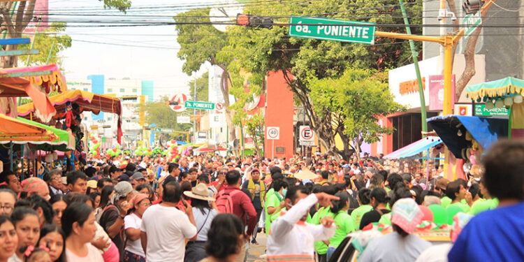 Miles de peregrinos acuden a celebrar a la Guadalupana