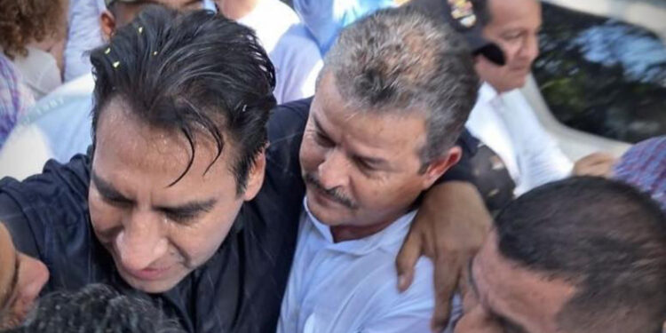 Se reúne con morenistas comitecos