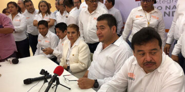 Con encuesta arman pliego petitorio en el SNTE