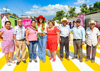 Inaugura pavimentación en Felipe Carrillo Puerto