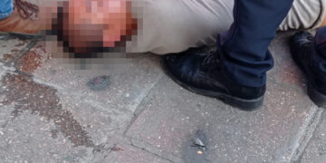 Pescan a ladrón y lo golpean