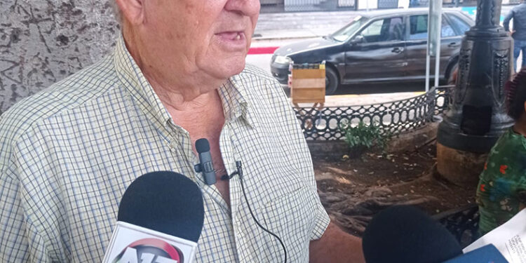 Mantienen a cinco retenidos