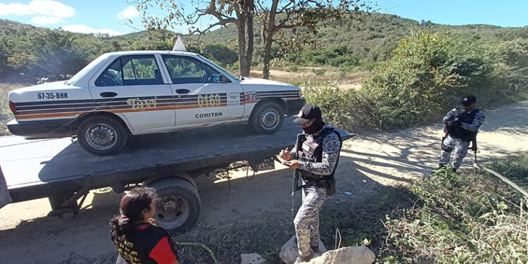 Taxistas exigen seguridad