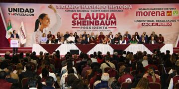 El gobernador participó en la 4ª Sesión Ordinaria del Consejo Nacional de Morena; Sheinbaum Pardo rindió protesta como candidata única a la Presidencia de México por la coalición Sigamos Haciendo Historia, integrada por Morena, PVEM y PT.