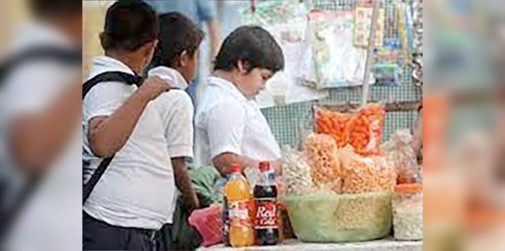 Ni las autoridades de Salud, ni las educativas, han podido regular la venta de alimentos con altos contenidos de grasa, sales, bebidas azucaradas y demás alimentos que causan estragos en la salud. 