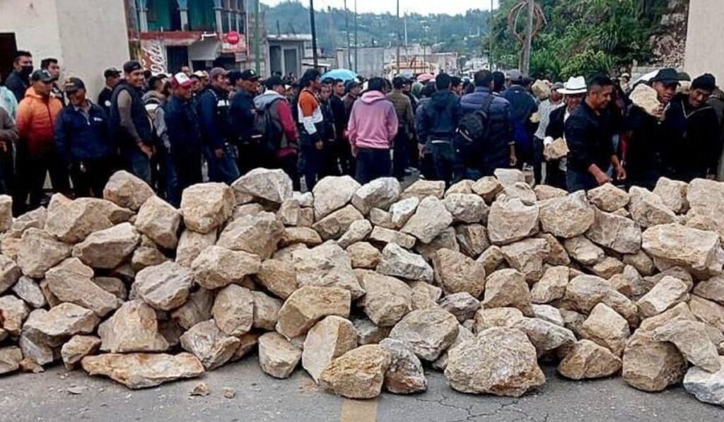 Lo que hoy sucede en Oxchuc ha rebasado por mucho la capacidad de las autoridades.