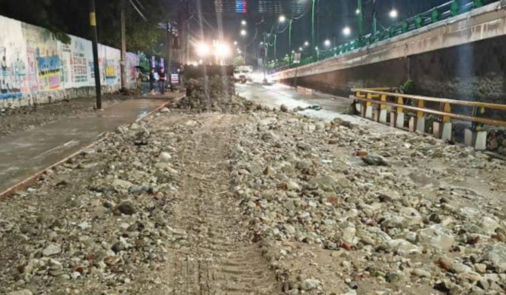 Las fuertes precipitaciones registradas el martes, arrojaron un saldo rojo que resultó en una persona muerta al ser arrastrada por las corrientes de un arroyo; así mismo se reportó ayer miércoles el hallazgo de un cuerpo en la zona conocida como “el tapón” en el Cañón del Sumidero.