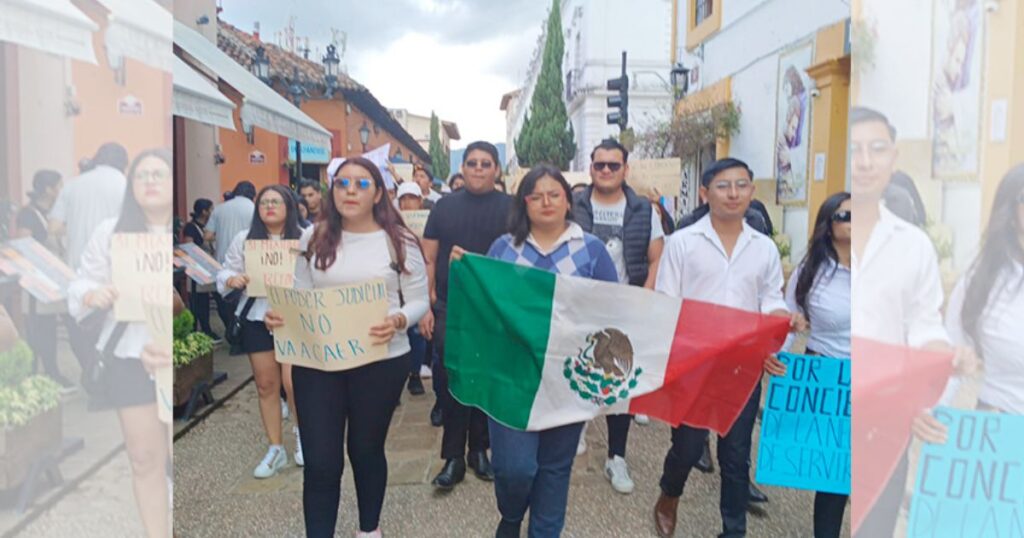 Fueron aproximadamente 150 personas entre trabajadores de la delegación del PJF y estudiantes de derecho.