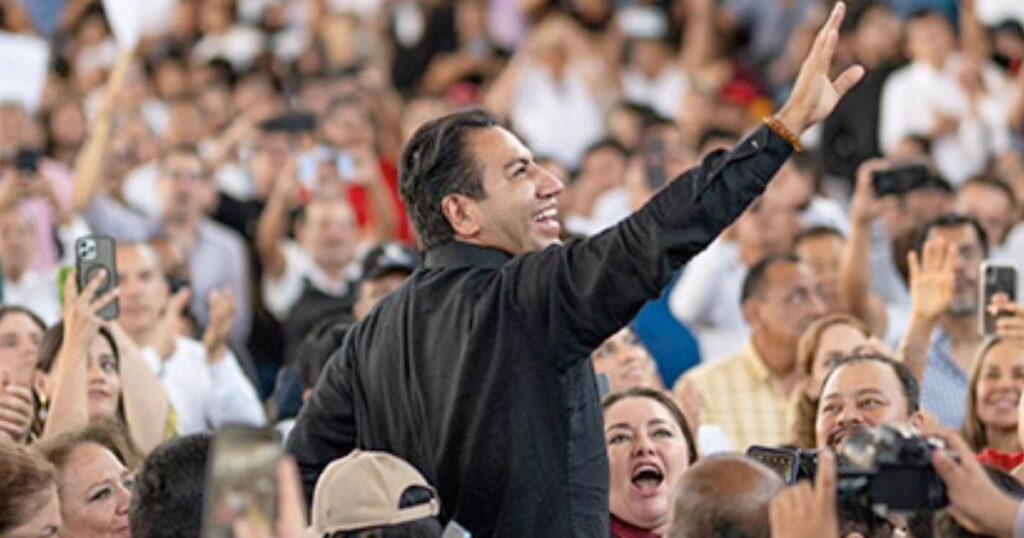 “El presidente será recordado como, un hombre visionario que supo transformar al país”, afirmó.