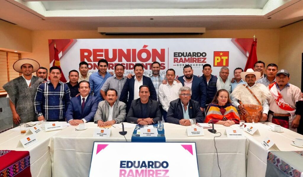 El gobernador electo de Chiapas, Eduardo Ramírez Aguilar, se reunió con los presidentes municipales del PT para coordinar esfuerzos y promover programas sociales.