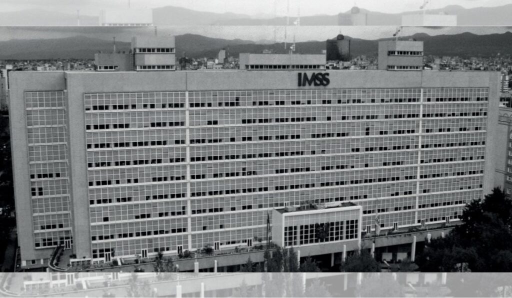 Hace 73 años, el presidente Miguel Alemán Valdés inauguró el icónico edificio central del IMSS en Paseo de la Reforma, un símbolo de la modernización y el avance arquitectónico en la Ciudad de México.