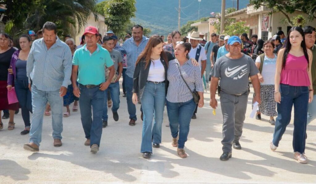 Fueron dos calles de casi 359 metros cuadrados de concreto hidráulico, obras priorizadas por los propios vecinos y ejecutadas de manera transparente y responsable.