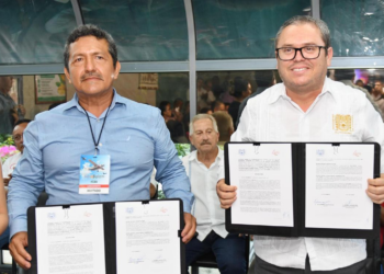 desarrollo agroindustrial, región Soconusco, colaboración académica, Universidad Autónoma de Chiapas, UNACH, Asociación Agrícola de Productores de Plátano del Soconusco, AAPPS, estudiantes y productores, vinculación académica, sector agroindustrial, convenio de colaboración, educación y agroindustria, rector Oswaldo Chacón Rojas, Eduardo Altuzar López, impulso académico, innovación en plátano