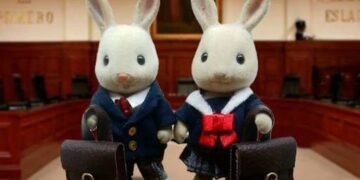 Un experimento que se nos quiere presentar como una forma de democratizar la justicia, de acercar las decisiones al pueblo bueno y sabio, de abrir las puertas del poder judicial a la ciudadanía.