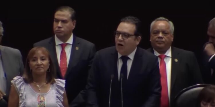 Aquel que inmortalizó la frase de: “ni me asusto ni me rajo” no ha entregado ningún buen resultado; hasta ahora no ha hecho nada significativo por y para los chiapanecos.