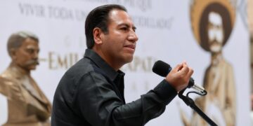 El gobernador de Chiapas afirmó que los ideales del Caudillo del Sur guían la transformación.