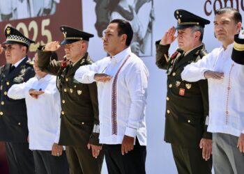 Gobernador de Chiapas asiste a la toma de posesión del General Juan Ignacio Hernández Velasco y reafirma la coordinación con las Fuerzas Armadas.