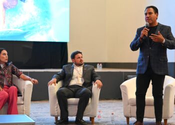 Destaca la riqueza natural y cultural del estado, así como el clima de paz que impulsa su proyección internacional.
