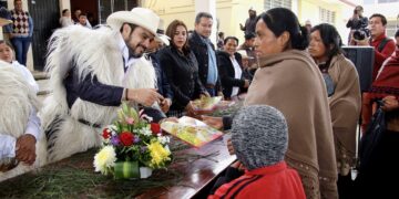 Arranca programa “Chiapas Puede”; con más de 390 inscritos, Roger Mandujano destacóen tsotsil el compromiso del gobierno con los pueblos originarios.