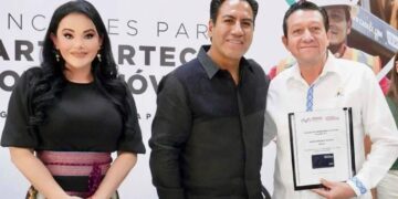 Gobierno de Chiapas y Secretaría Anticorrupción anuncian medidas para dignificar el trabajo técnico y garantizar obras públicas transparentes, eficientes y de calidad en el estado.